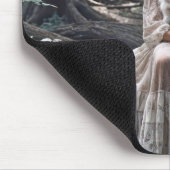 Tapis De Souris Une jeune femme en bois avec un chat (Coin)