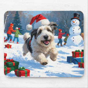 Tapis De Souris Vieux Chien de Berger Anglais courant dans la neig