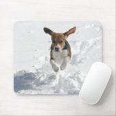 Tapis De Souris Vol de beagle dans la neige (Avec souris)