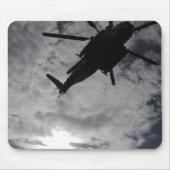 Tapis De Souris Vue en angle faible d'un CH-53E (Devant)