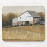 Tapis De Souris Vue Grange blanche<br><div class="desc">White Barn View I par Tim OToole. Il dispose d'une belle grange blanche nichée au milieu des arbres dans la campagne.</div>