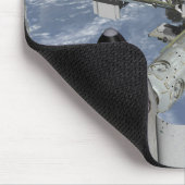 Tapis De Souris Vue rapprochée de la navette amarrée (Coin)