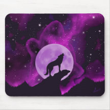 Wolf Howling à la lune pourpre
