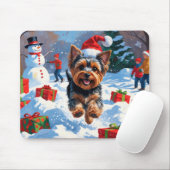 Tapis De Souris Yorkshire Terrier en neige avec Casquette de Noël (Avec souris)