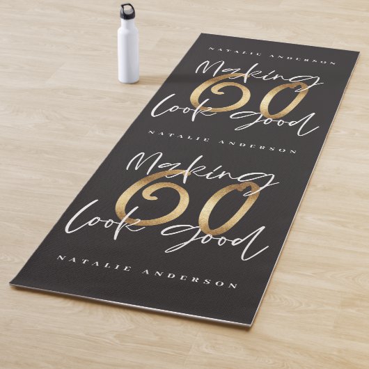 Tapis De Yoga 60e anniversaire or et noir chic moderne (En situation)
