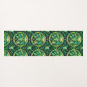 Tapis De Yoga A pattern of intricate, green and gold circular  (Dos (Horizontal))