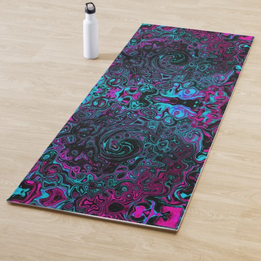 Tapis De Yoga Aqua Magenta et Abstrait noir (En situation)