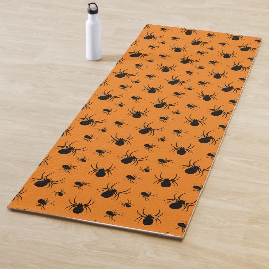 Tapis De Yoga Araignées Halloween motif noir et orange (En situation)