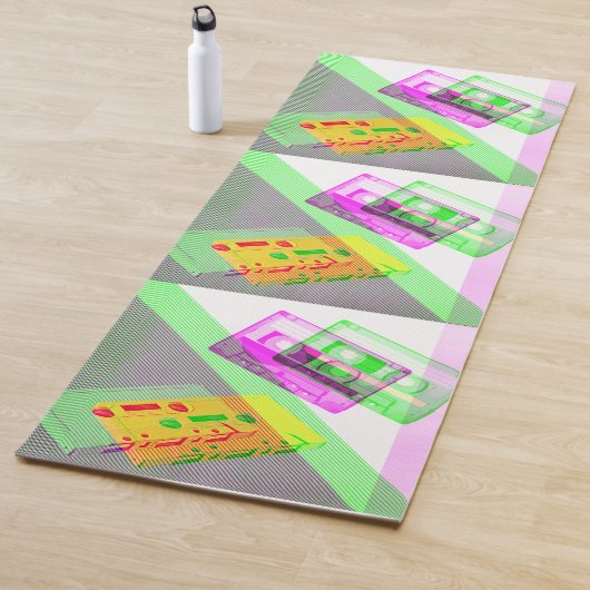 Tapis De Yoga Bandes de cassettes Neon Retro (En situation)