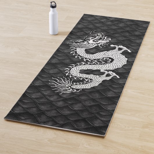 Tapis De Yoga Blanc noir du dragon chinois (En situation)
