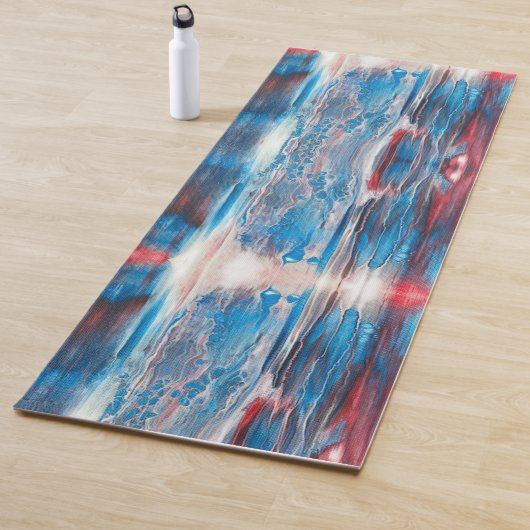 Tapis De Yoga Blanc rouge Abstrait et bleu, bleu uni réversible (En situation)