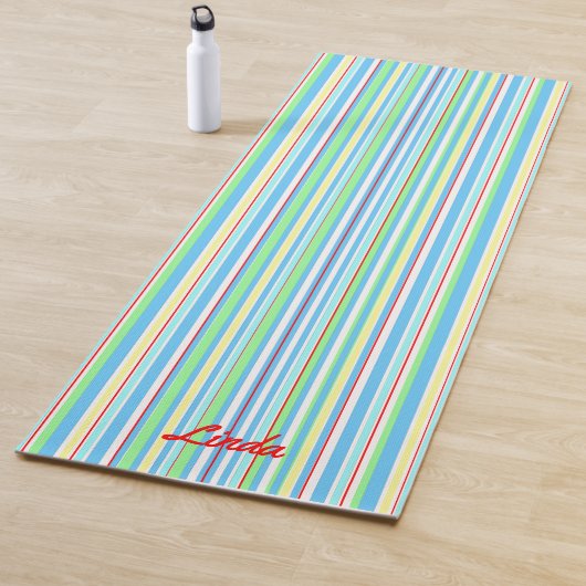 Tapis De Yoga Bleu clair bandes combo avec nom (En situation)