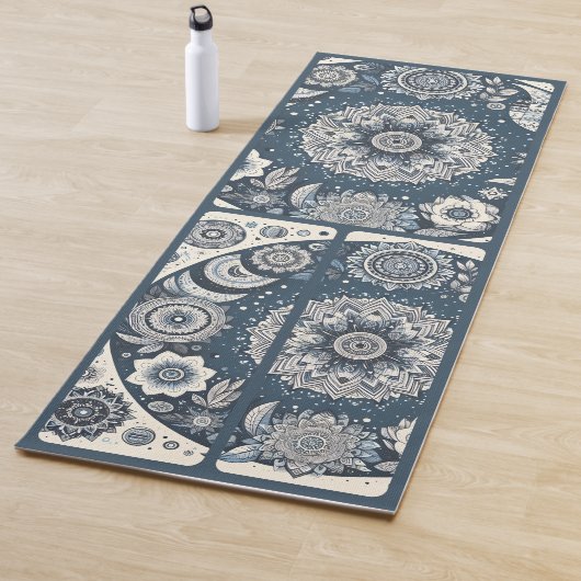 Tapis De Yoga Bleu foncé et blanc cassé Collage (En situation)