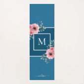 Tapis De Yoga Bleu océan | Fleurs d'aquarelle Monogramme Yoga Ma (Devant)
