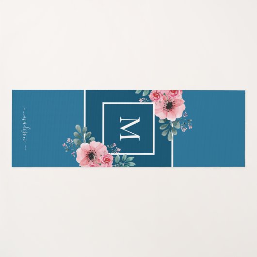 Tapis De Yoga Bleu océan | Fleurs d'aquarelle Monogramme Yoga Ma (Devant (Horizontal))