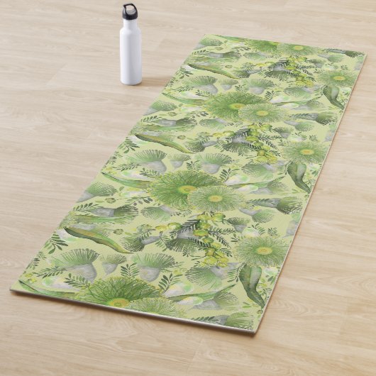 Tapis De Yoga Bovins verts femelles et fleurs d'eucalyptus (En situation)