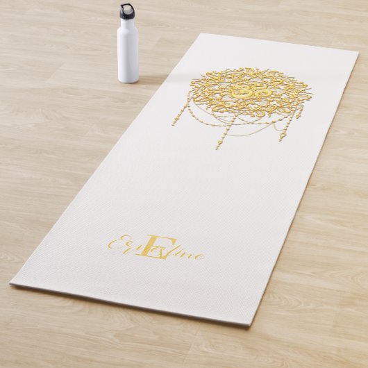 Tapis De Yoga Buddhist Holy Symbol Om In Gold (En situation)