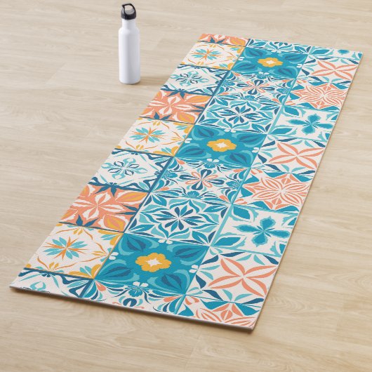 Tapis De Yoga Carrelage orange et bleu (En situation)