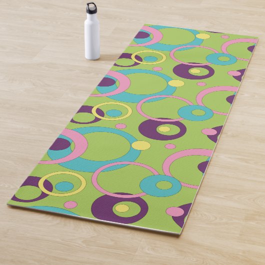 Tapis de Yoga Cercles Verts Funky (En situation)