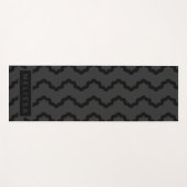 Tapis De Yoga Charcoal Gray Modern Minimal Wavy Lines With Name (Devant (Horizontal))