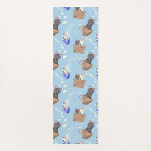 Tapis De Yoga Chats en boîte et gouttes de lait sur bleu