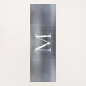 Tapis De Yoga Chic brossé métal argenté Gris Monogramme Script (Dos)