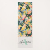 Tapis De Yoga Chic Vert et rose Abstrait Nom floral Monogramme (Devant)