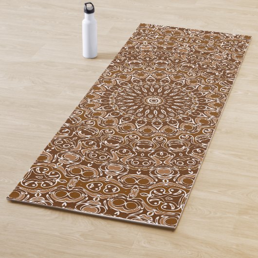 Tapis De Yoga Chocolat Brown et blanc Motif Mandala (En situation)