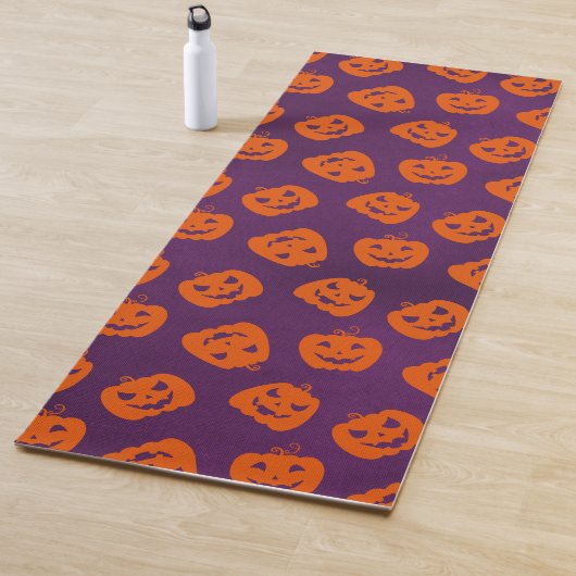 Tapis De Yoga Citrouilles d'Halloween sur Motif Arrière - plan v (En situation)