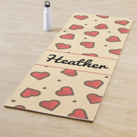 Tapis De Yoga Coeurs rouges et points noirs (En situation)