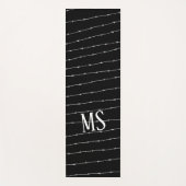 Tapis De Yoga Cool noir et blanc barbelé motif Monogramme (Devant)