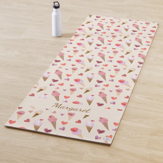 Tapis De Yoga Crème glacée Whimsical Retro Inspiré (En situation)
