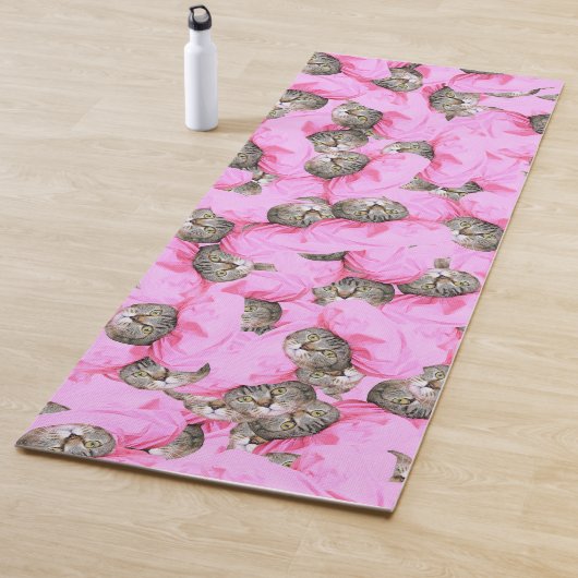 Tapis De Yoga Cute Chat dans un Motif Casquette rose Random (En situation)