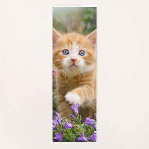 Tapis De Yoga Cute Ginger Chat Kitten dans un jardin Photo Portr