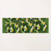 Tapis De Yoga Dans un champ de rêve de Chamomile (Devant (Horizontal))