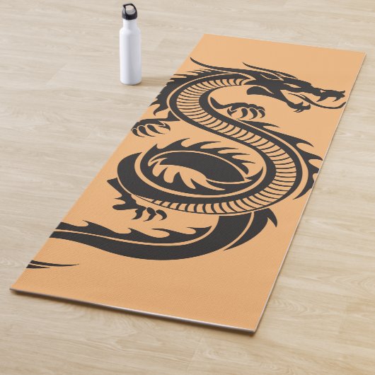 Tapis De Yoga Dragon chinois (En situation)