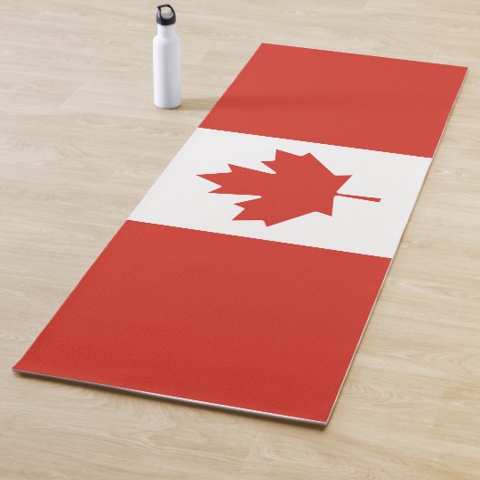 Tapis De Yoga Drapeau canadien (Feuille d'érable) (Canada) (En situation)