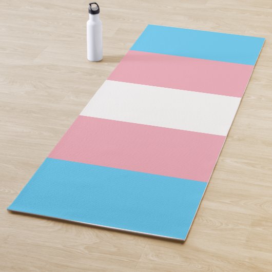 Tapis De Yoga Drapeau de fierté transgenre LGBTQ (En situation)