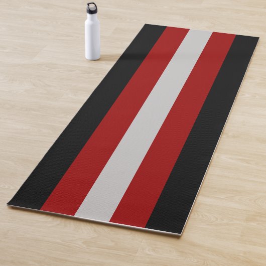 Tapis De Yoga Drapeau satanique (Satanisme) (En situation)