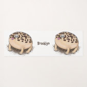 Tapis De Yoga Drôle dessin de grenouille à pluie dans le désert (Dos (Horizontal))