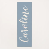 Tapis De Yoga Dusty Blue Minimalist Calligraphy Personalized (Devant)