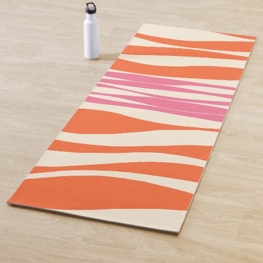 Tapis De Yoga Ebb et flux - rose, orange et crème (En situation)