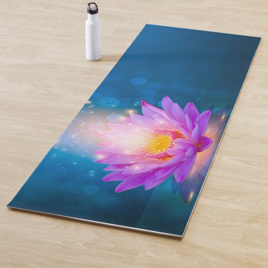 Tapis De Yoga Élégant bleu lotus pourpre (En situation)