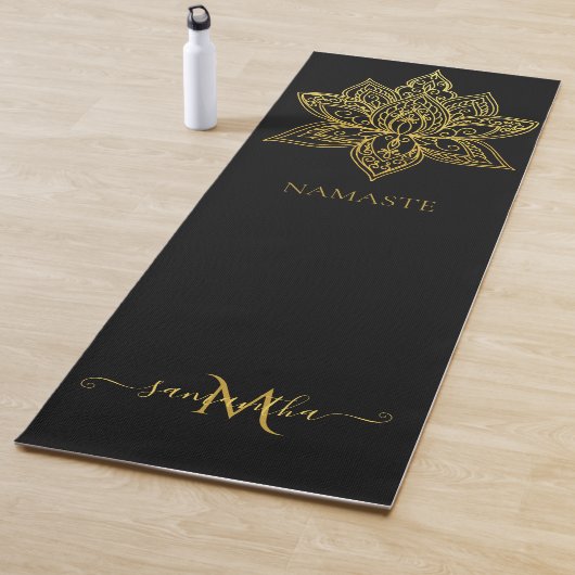 Tapis De Yoga Élégant Lotus Gold Mandala Monogramme noir (En situation)