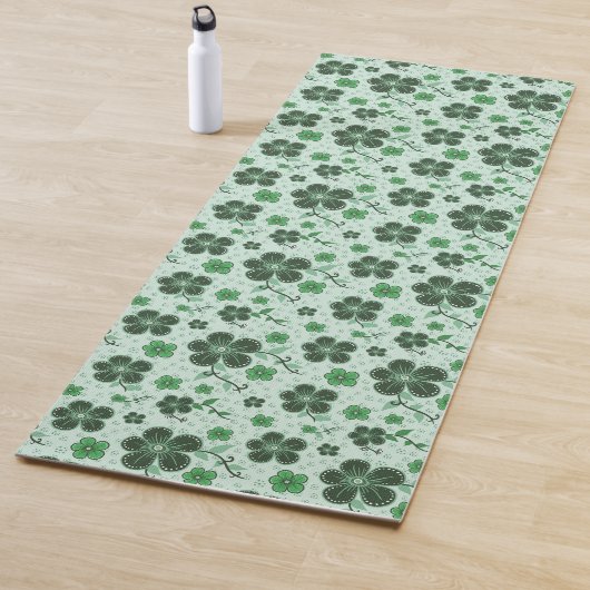 Tapis De Yoga Elegant, Modern Flower Pattern on Green (En situation)