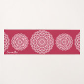 Tapis De Yoga Élégant Monogramme Boho Magenta et blanc Mandala (Devant (Horizontal))