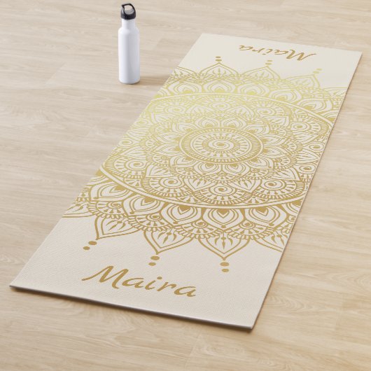 Tapis De Yoga Elégant or sur Crème Floral Henna Mandala (En situation)