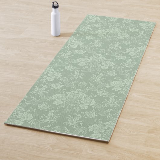Tapis De Yoga Élégant Romantique Chic Floral Damask-Sage Vert (En situation)