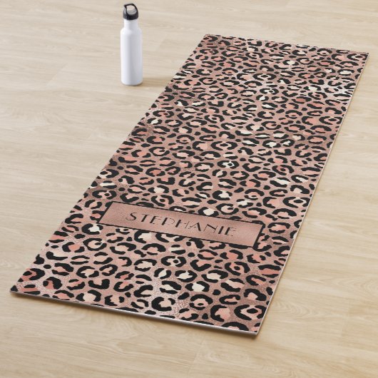Tapis De Yoga Empreinte de léopard or Rose chic personnalisé (En situation)
