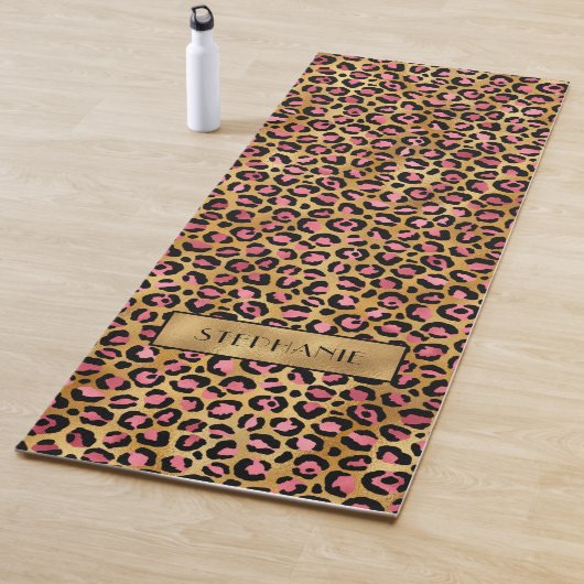 Tapis De Yoga Empreinte de léopard or rose chic personnalisé (En situation)